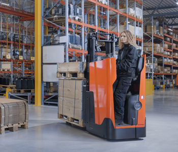 Gerbeur Toyota à conducteur porté