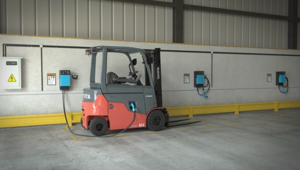 CB working outside Traigo80_li-ion charging from animation